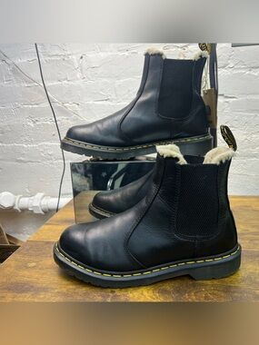 Dr. Martens 2976 Chelsea Leonora  Boot Size 9 MSRP: $180